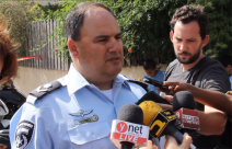 بالفيديو: قائد لواء شرطة تل ابيب "العبوة زرعت في الشارع وتم التحكم بها عن بعد"